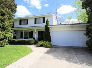 435 Windmill Point Dr, Flushing, MI 48433