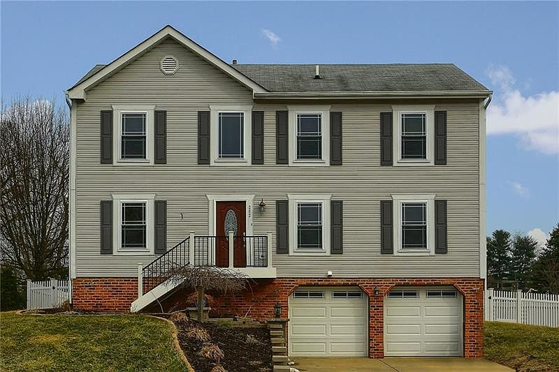 1st image of 202 Trail Ct W