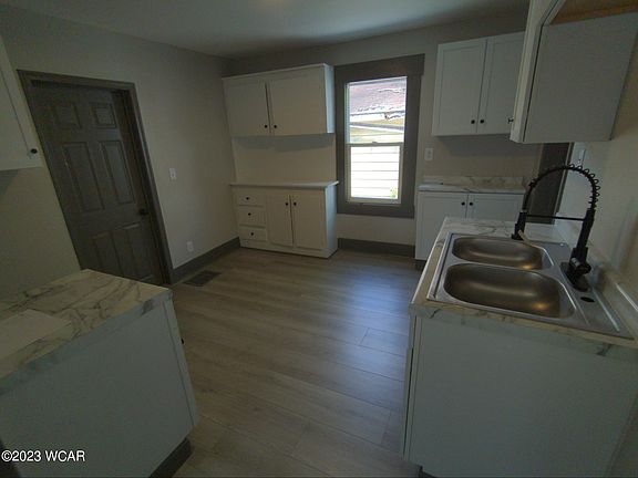 3rd image of 620 Woodward Ave