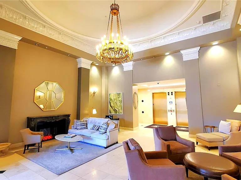 475 W 12th Ave #8H — Photo 39