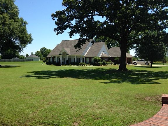 4th image of 140 Deerfield Dr