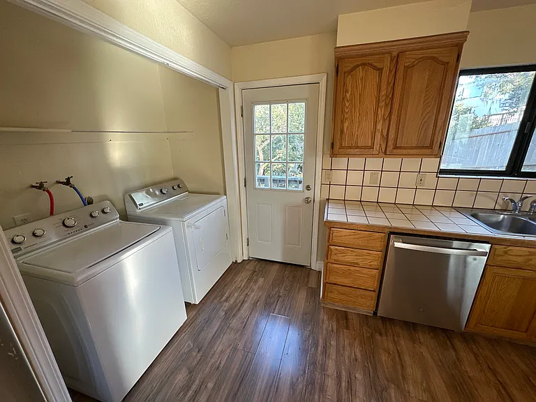 812 Loma Prieta Dr — Photo 10