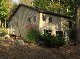 93 Cub Rd, Lake Ariel, PA 18436