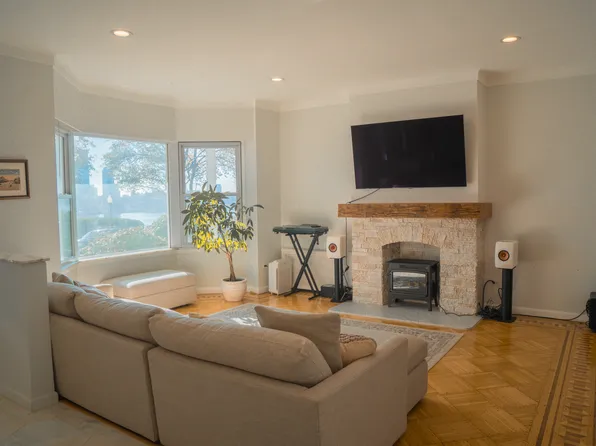 785-787 Boulevard East image 3 of 8