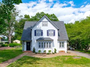 322 College Cres, Staunton, VA 24401