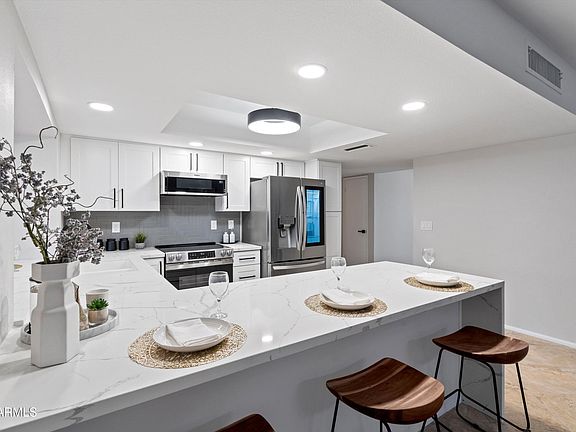 4th image of 1155 E VILLAGE CIRCLE Drive N