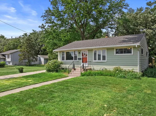 456 W Delavan Dr, Janesville, WI 53546