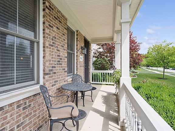 3rd image of 1542 Bluestem Ln
