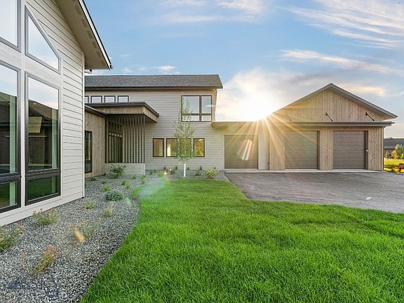 5th image of 336 Clancy Way