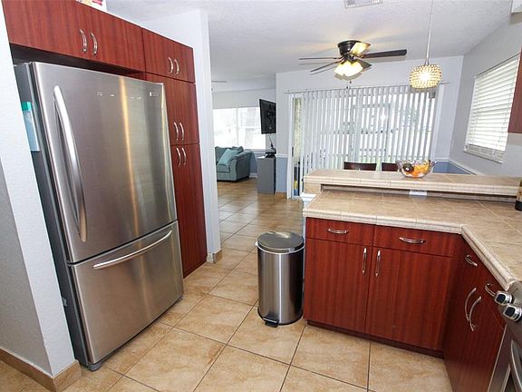 2nd image of 221 Dawn Ct