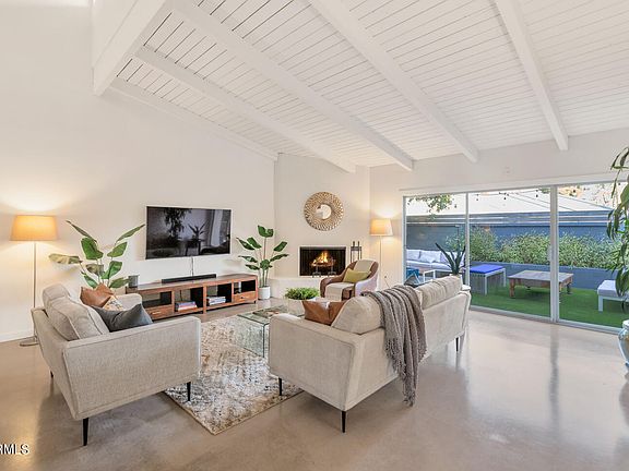 5th image of 8634 E MACKENZIE Drive