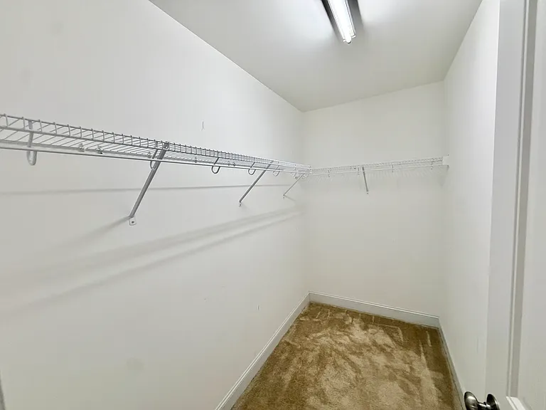 102 Harvest Oaks Ln — Photo 3