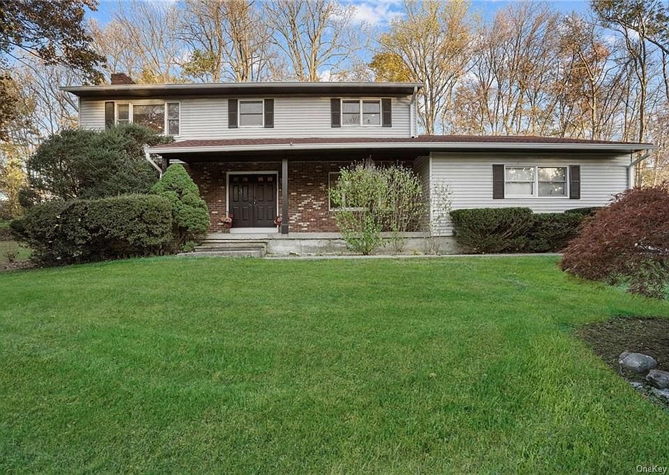 1st image of 3 Shagbark Ct