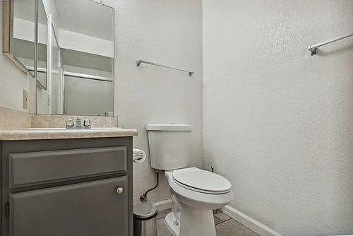 Ridgecrest Landing Apartment Homes — Photo 12