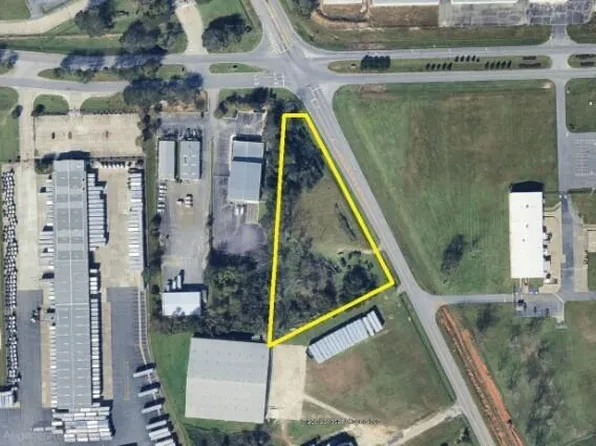 (undisclosed Address), Valdosta, GA 31601