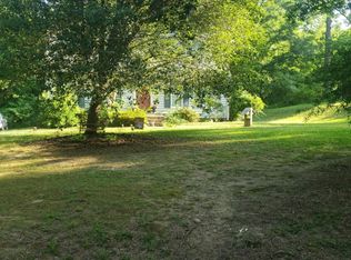 695 Pine Rd, Halifax, VA 24558