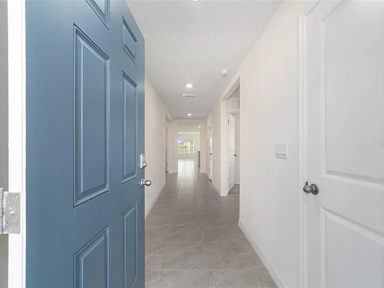 8848 SW 49th Cir — Photo 3