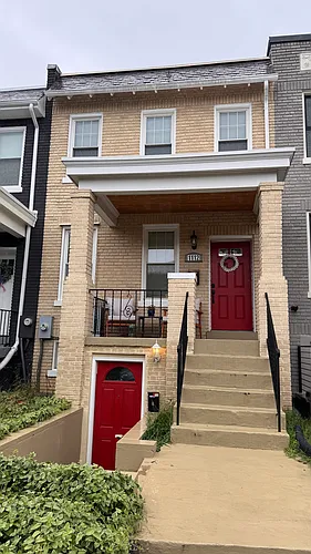 1112 Oates St NE #B Photo 1