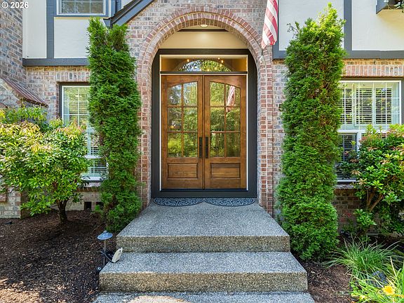 3rd image of 5676 Southwood Dr