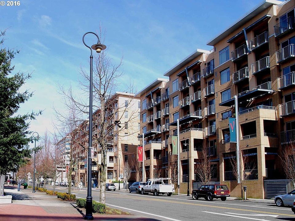 1st image of 701 Columbia St APT 405