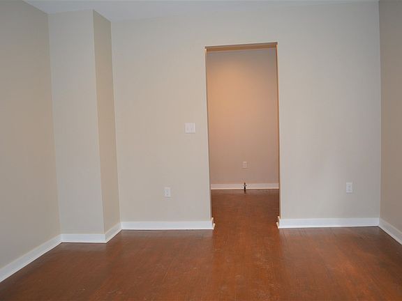 5th image of 1808 Plymouth St