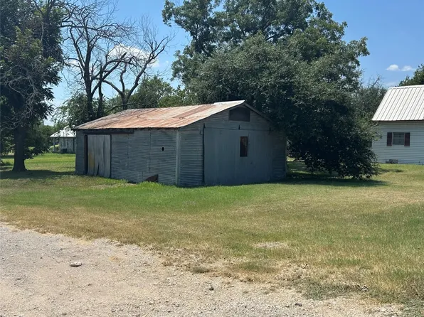 621 E Blackjack St, Dublin, TX 76446