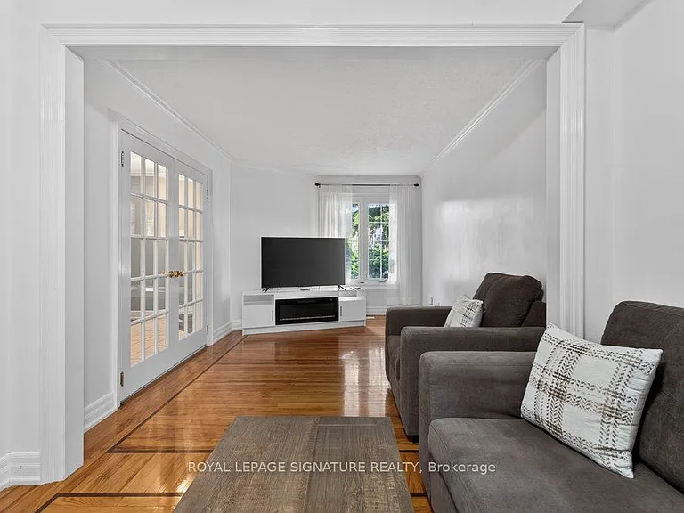 101 Pentland Cres — Photo 6