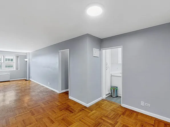 66-36 Yellowstone Blvd #15A, Queens, NY 11375