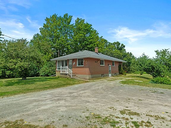 2nd image of 921 Robinson Rd