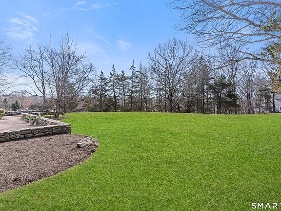 3rd image of 34 Ryders Lane