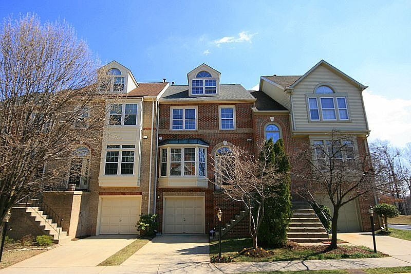 1st image of 3945 Clares Ct