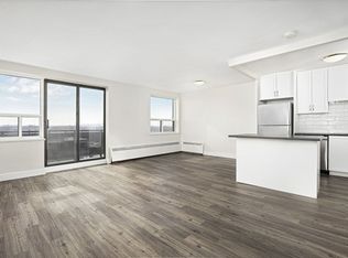 380 Gibb St #519, Oshawa, ON L1J1Z3