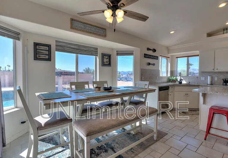 304 Acoma Blvd S — Photo 70