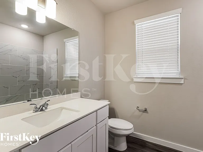 418 S Centro Cir — Photo 17