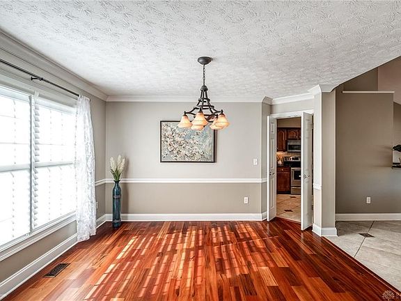 3rd image of 1947 N Regent Park Dr