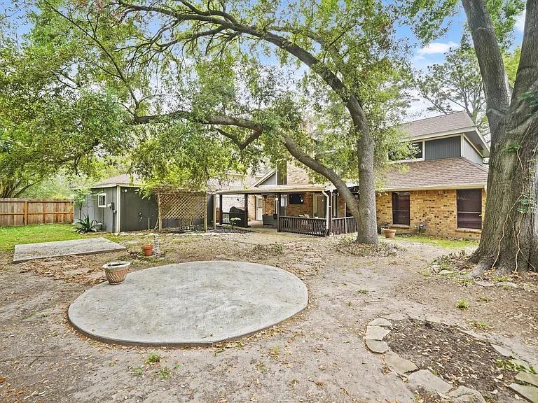 15831 Ridge Park Dr — Photo 21
