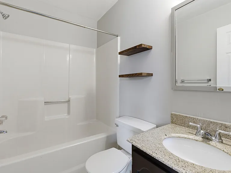 435 Greenview Dr — Photo 22