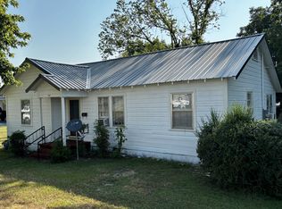 809 S Rogers St, Clarksville, AR 72830