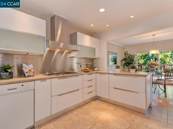 4 Berkshire St, Moraga, CA 94556