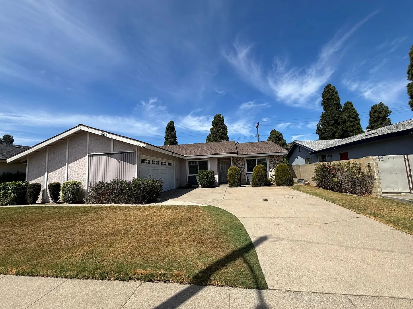 Beautiful West Garden Grove 4 bedroom home in Eastgate Park Neighborhood — Photo 3