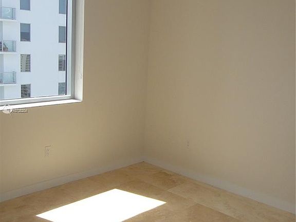 4th image of 1050 Brickell Ave APT 2708