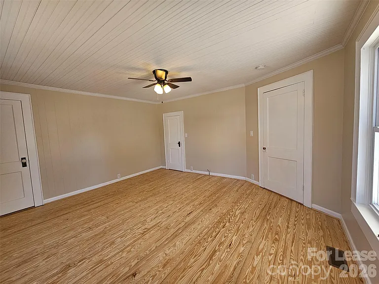 208 W Main St — Photo 20