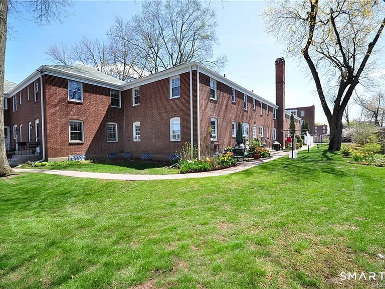 53 Robin Rd #B1 — Photo 12