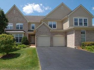 525 Bridgestone Ct, Inverness, IL 60010