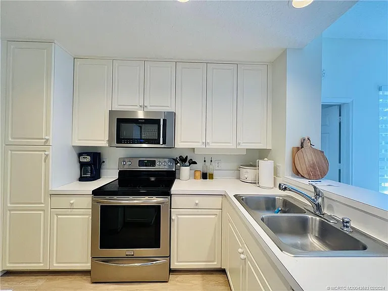 411 NE Plantation Rd #526 — Photo 11