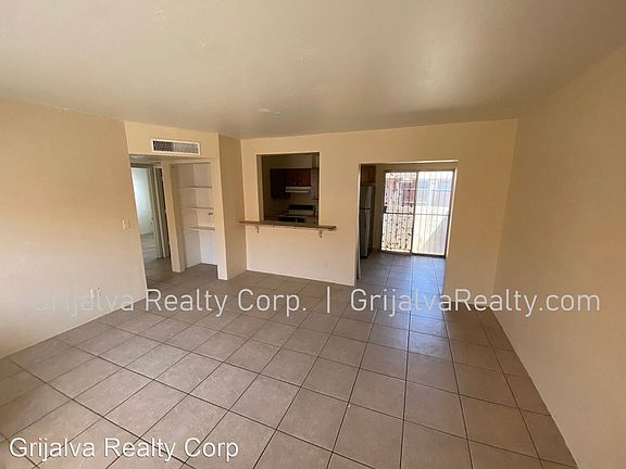 3rd image of 2437 N Fontana Ave #11384967
