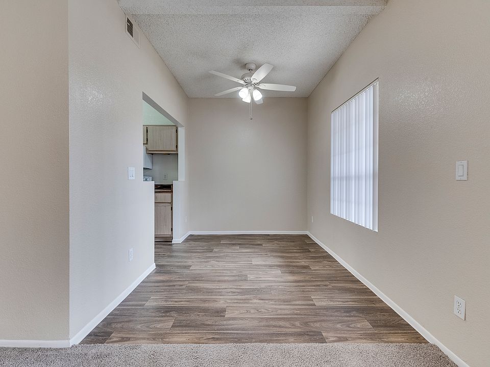 1BR, 1BA -Zuni - Dinning Room