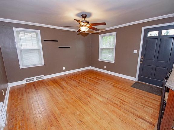 3rd image of 8207 Munson Ave