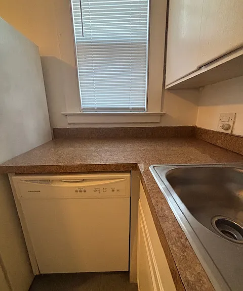 165 Campbell Ave #2 — Photo 13