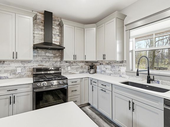 5th image of 13496 S Solon Rd